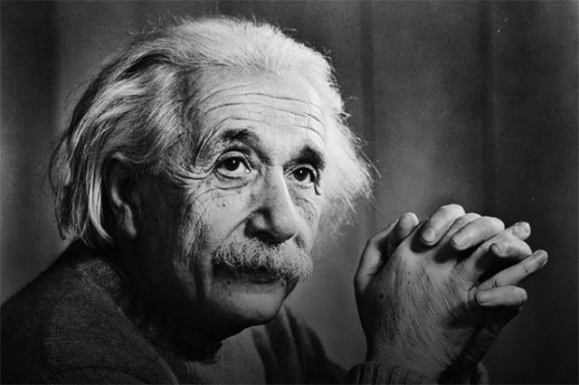  Melhores frases: Albert Einstein